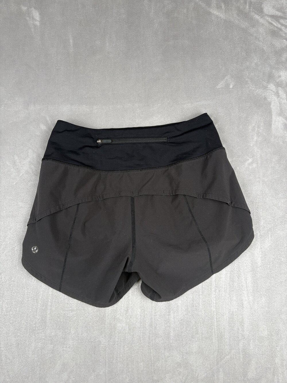 Lululemon Women's Running Athletic Shorts Sz 2 Black - Picture 3 of 10